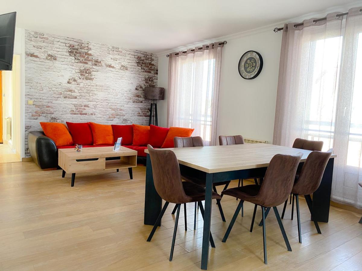 The Welcome Apartment Calais Bagian luar foto